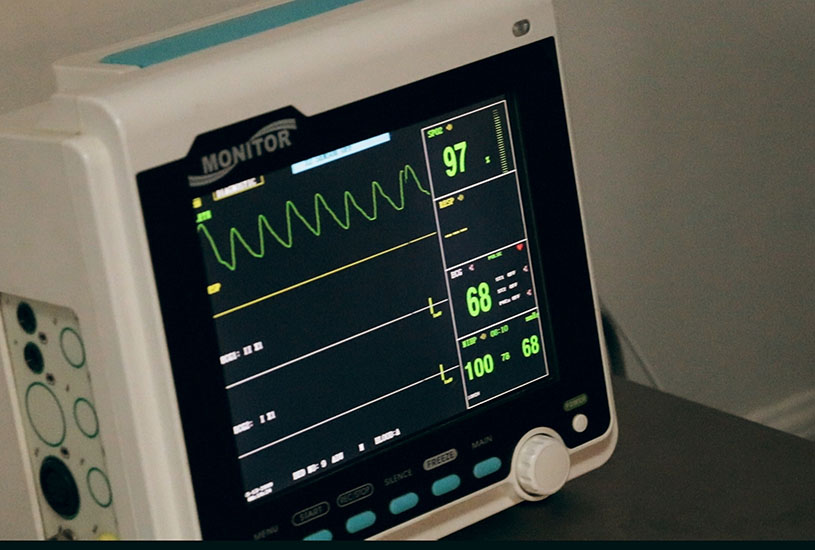 monitoring screen detecting heart rate and pulse