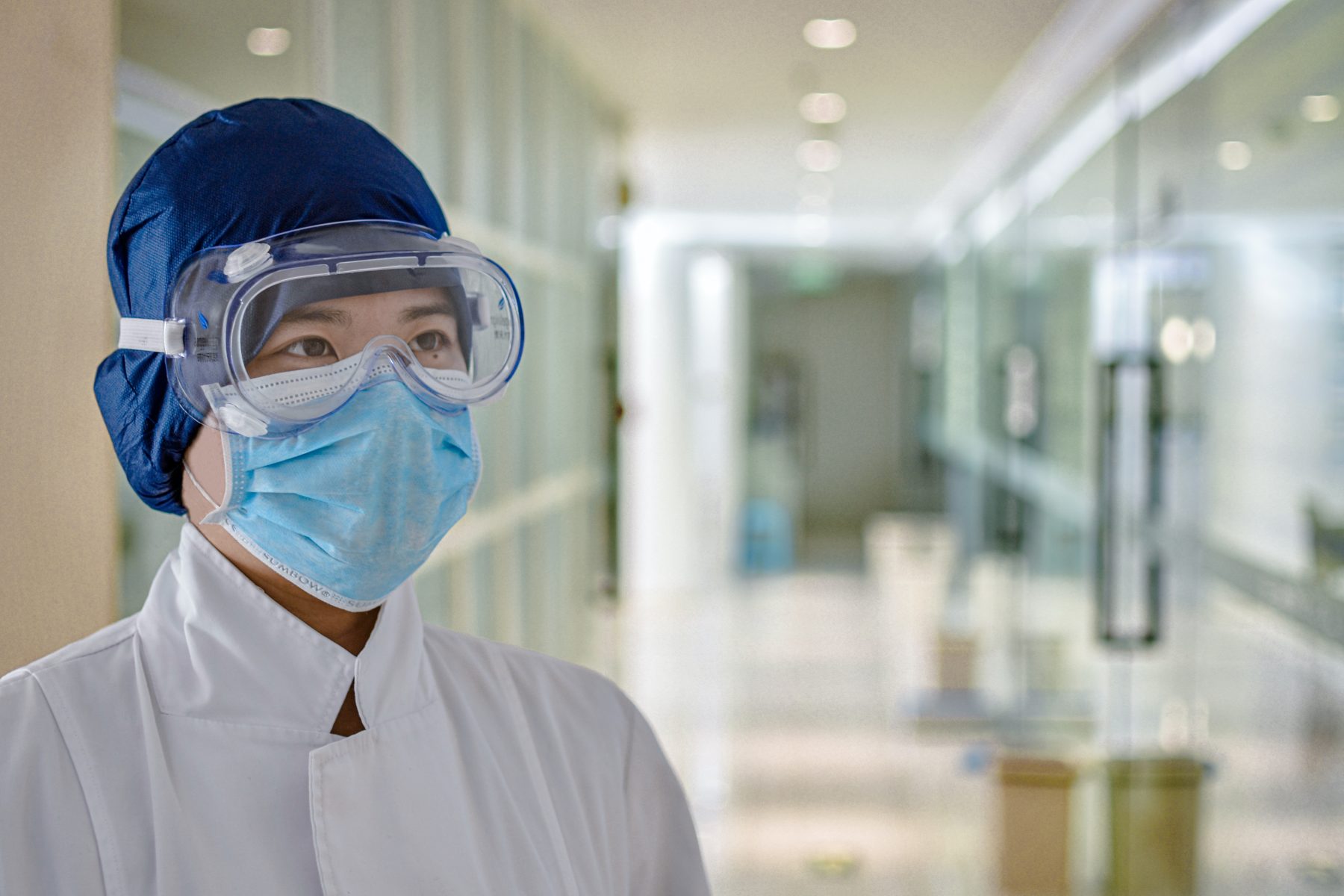 Image of nurse wearing protective goggles and mask 
